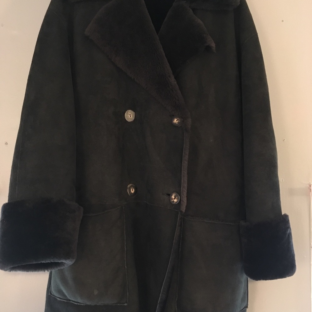 Large shearling coat - Picture 3 of 8